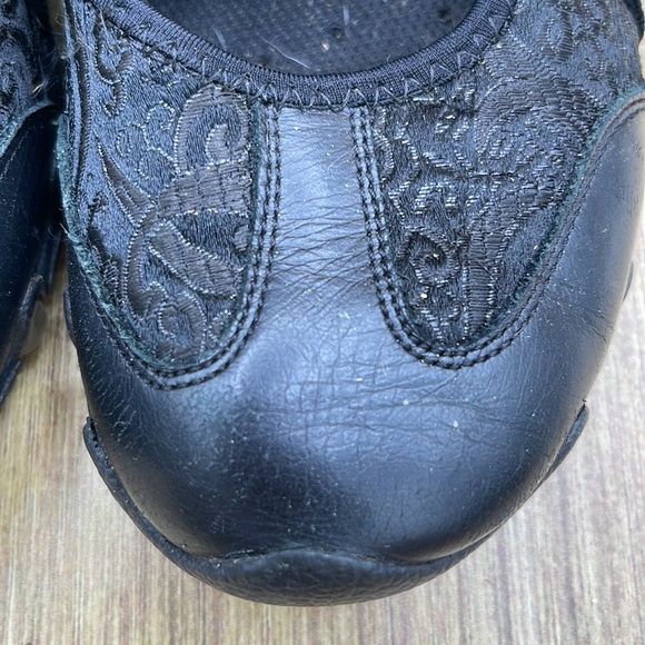 SKECHERS Slip-On Sparkle Sneakers - 9 US (Black) - Picture 5 of 6